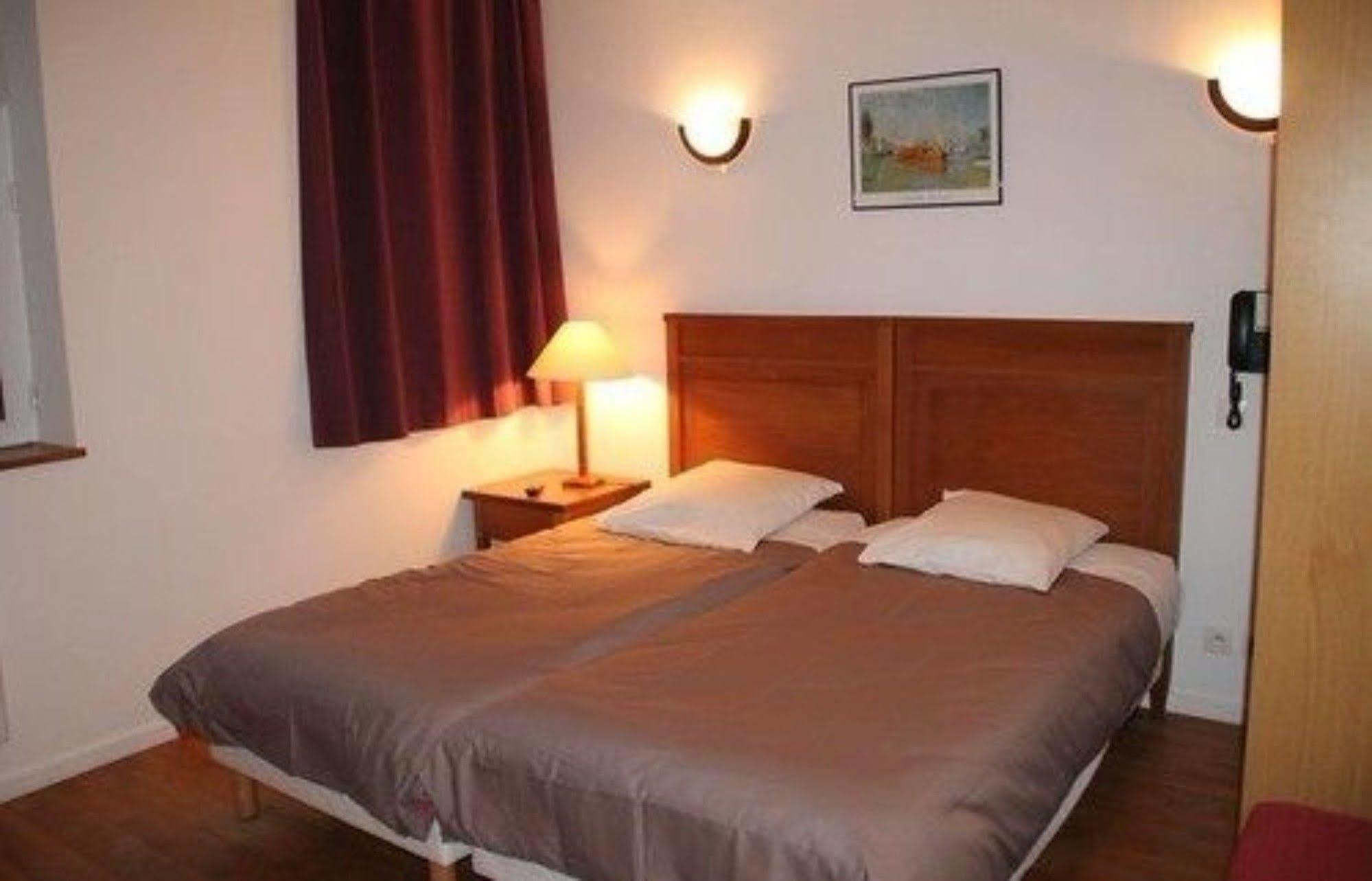 Hotel De L Image Illiers-Combray ภายนอก รูปภาพ